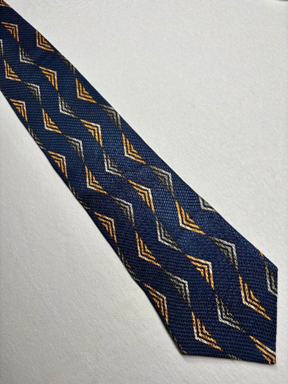 IV FRONT Necktie 57"
